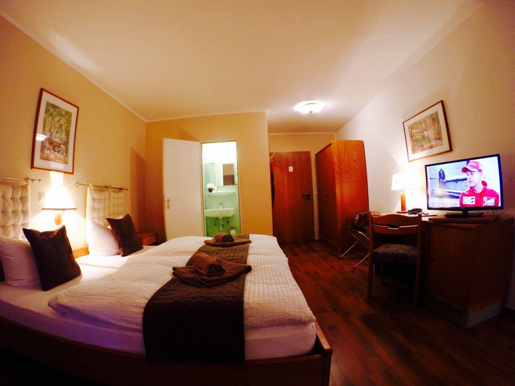 שטראלסונד Hotel An Den Bleichen מראה חיצוני תמונה