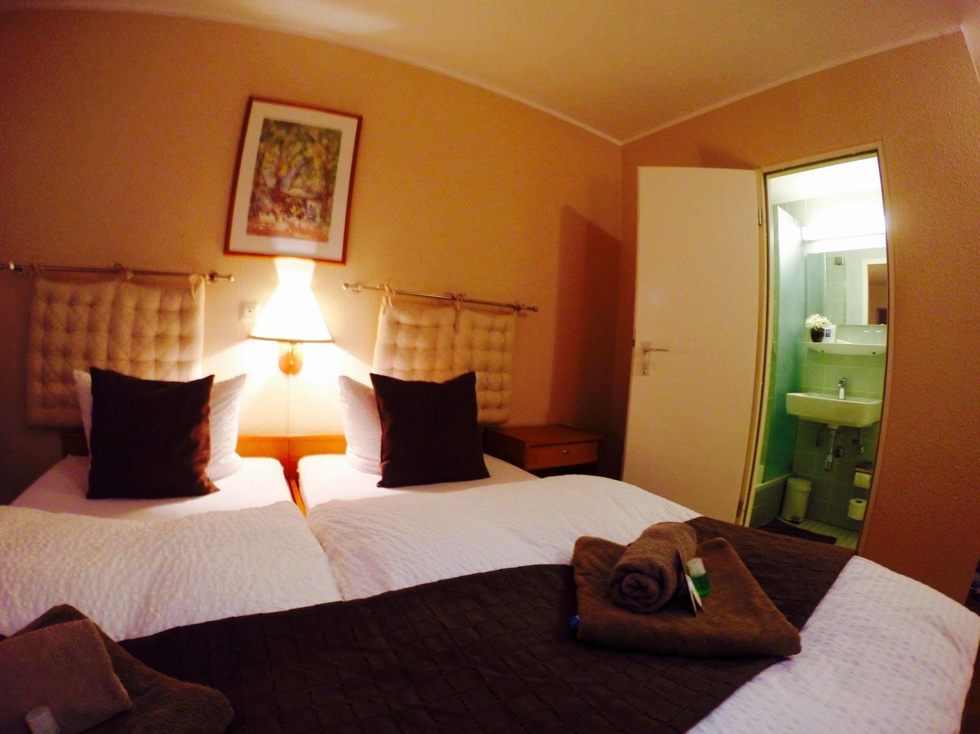 שטראלסונד Hotel An Den Bleichen מראה חיצוני תמונה