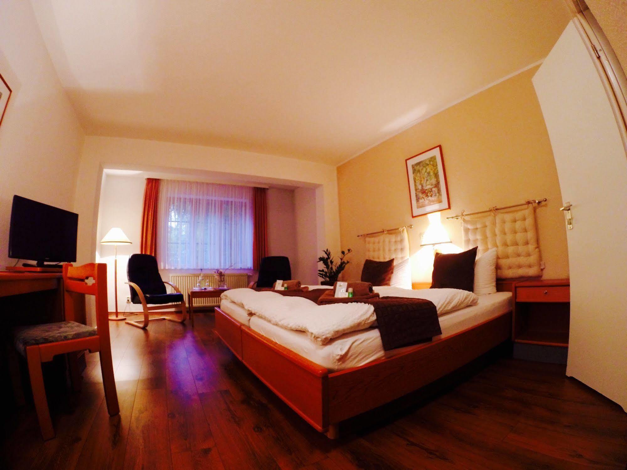שטראלסונד Hotel An Den Bleichen מראה חיצוני תמונה