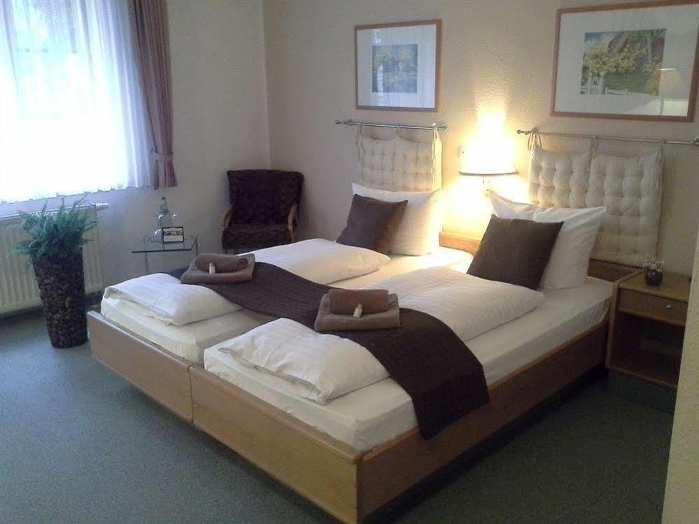 שטראלסונד Hotel An Den Bleichen מראה חיצוני תמונה