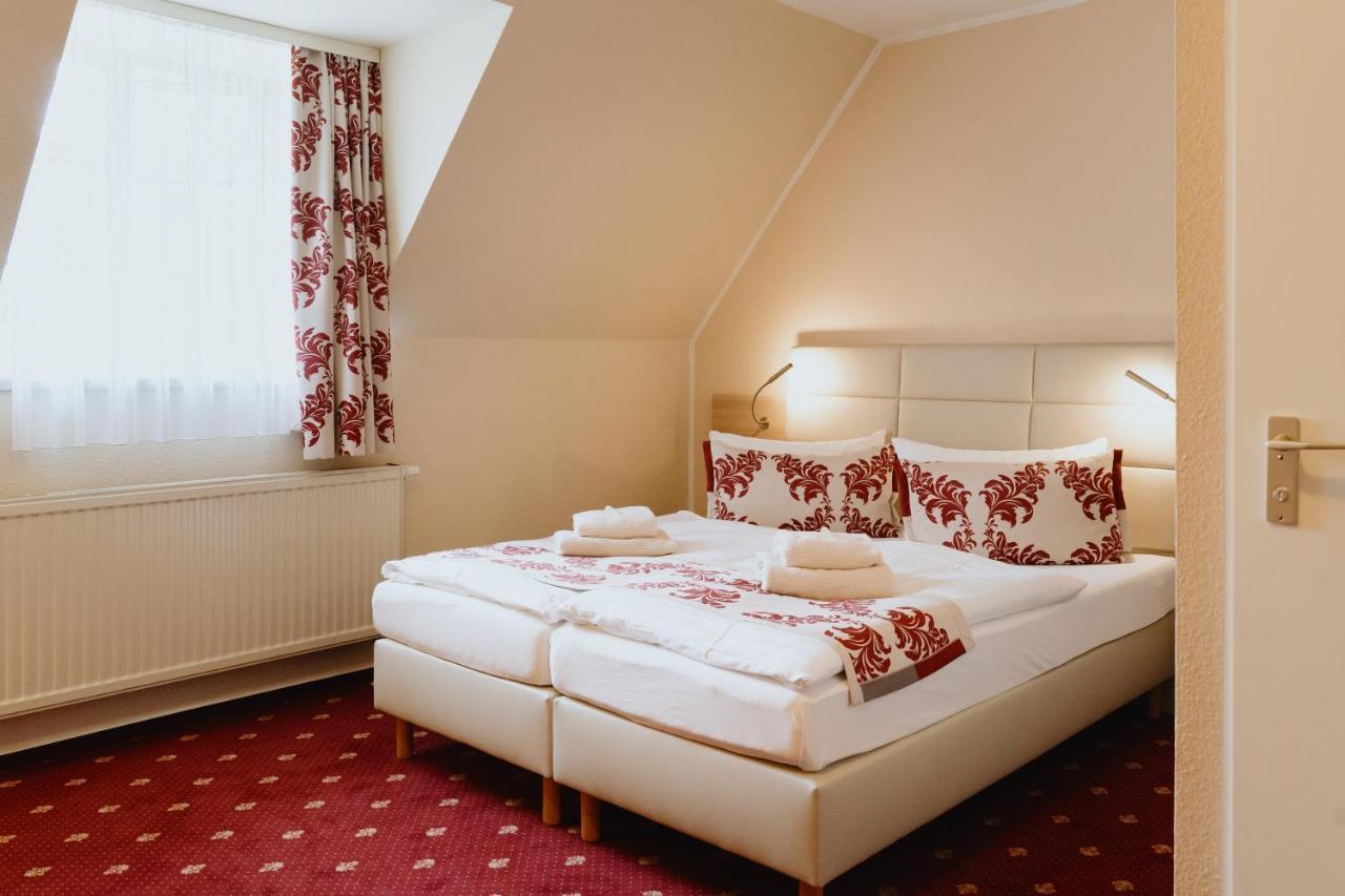 שטראלסונד Hotel An Den Bleichen מראה חיצוני תמונה